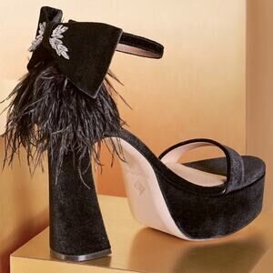 NWT Antonio Melani black velvet Janie feather rhinestone bow platform sandals 9